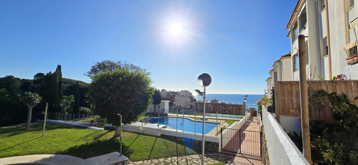 2 Bed, 1 Bath, ApartmentFor Sale, Benalmadena, Malaga, 29630