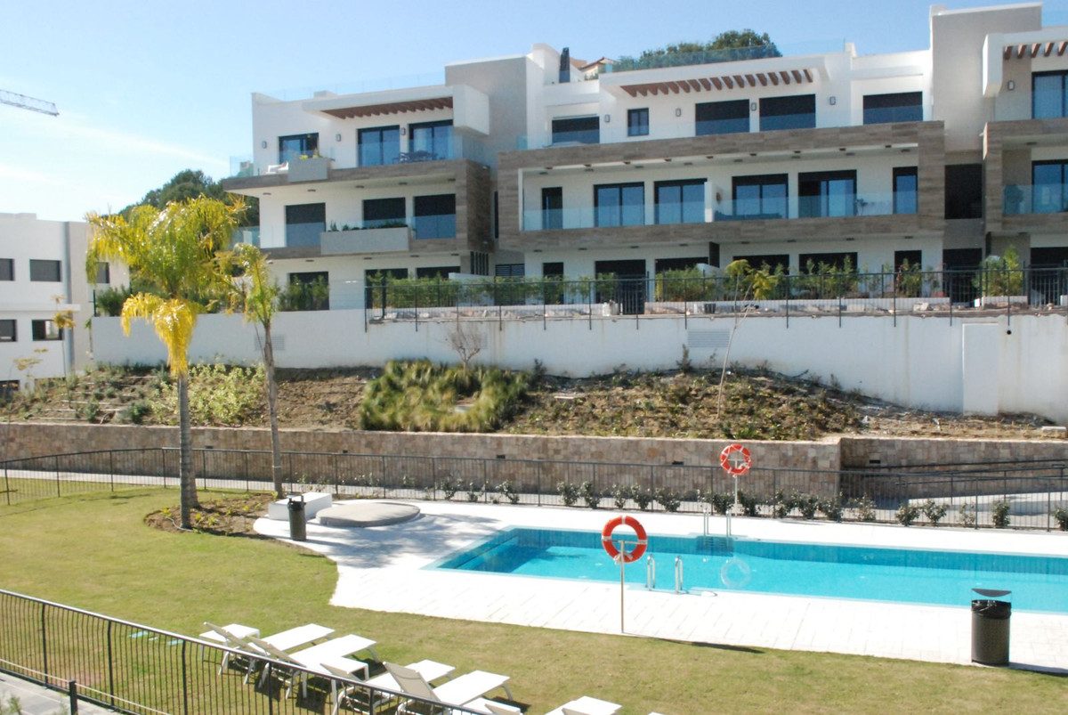 3 Bed, 2 Bath, ApartmentFor Sale, Atalaya, Malaga