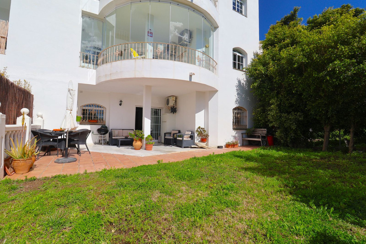 2 Bed, 2 Bath, ApartmentFor Sale, Estepona, Malaga