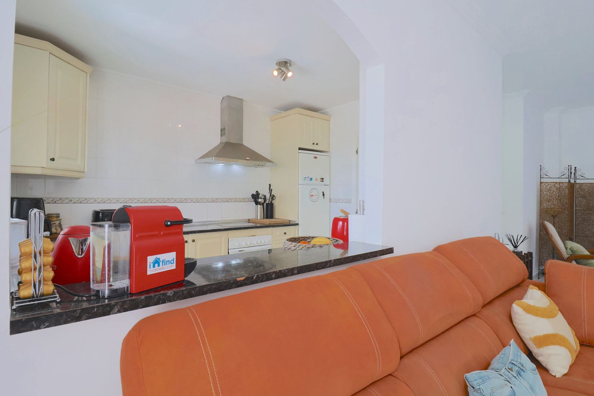 2 Bed, 2 Bath, ApartmentFor Sale, Estepona, Malaga