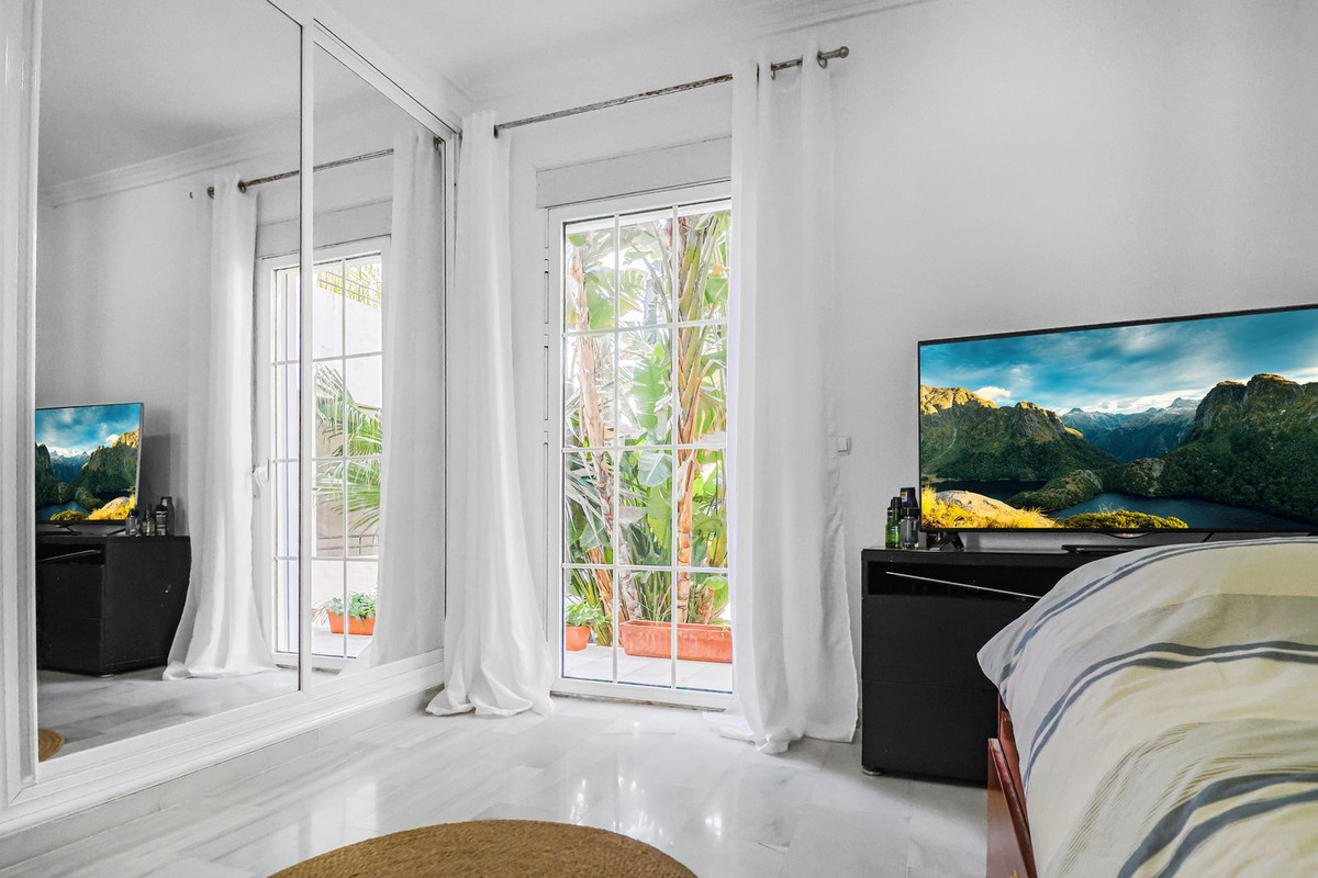 2 Bed, 2 Bath, ApartmentFor Sale, Estepona, Malaga