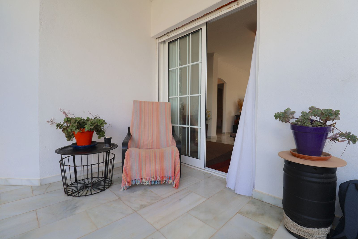 2 Bed, 2 Bath, ApartmentFor Sale, Estepona, Malaga