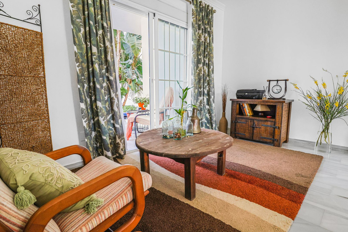 2 Bed, 2 Bath, ApartmentFor Sale, Estepona, Malaga