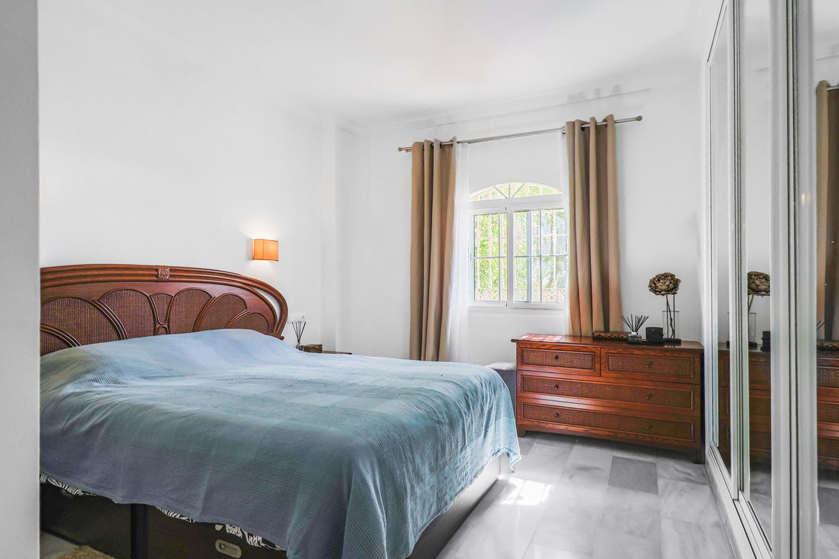 2 Bed, 2 Bath, ApartmentFor Sale, Estepona, Malaga