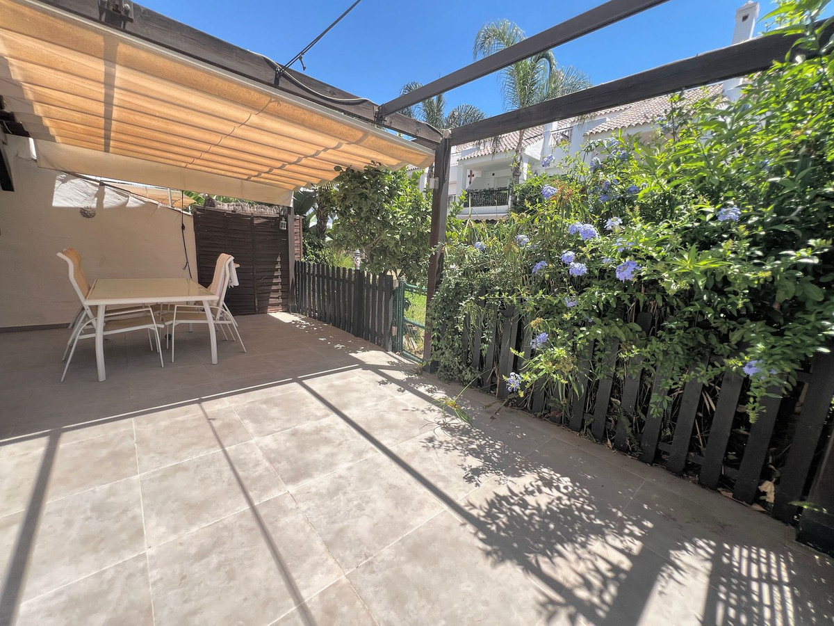 4 Bed, 3 Bath, HouseFor Sale, Nueva Andalucia, Malaga