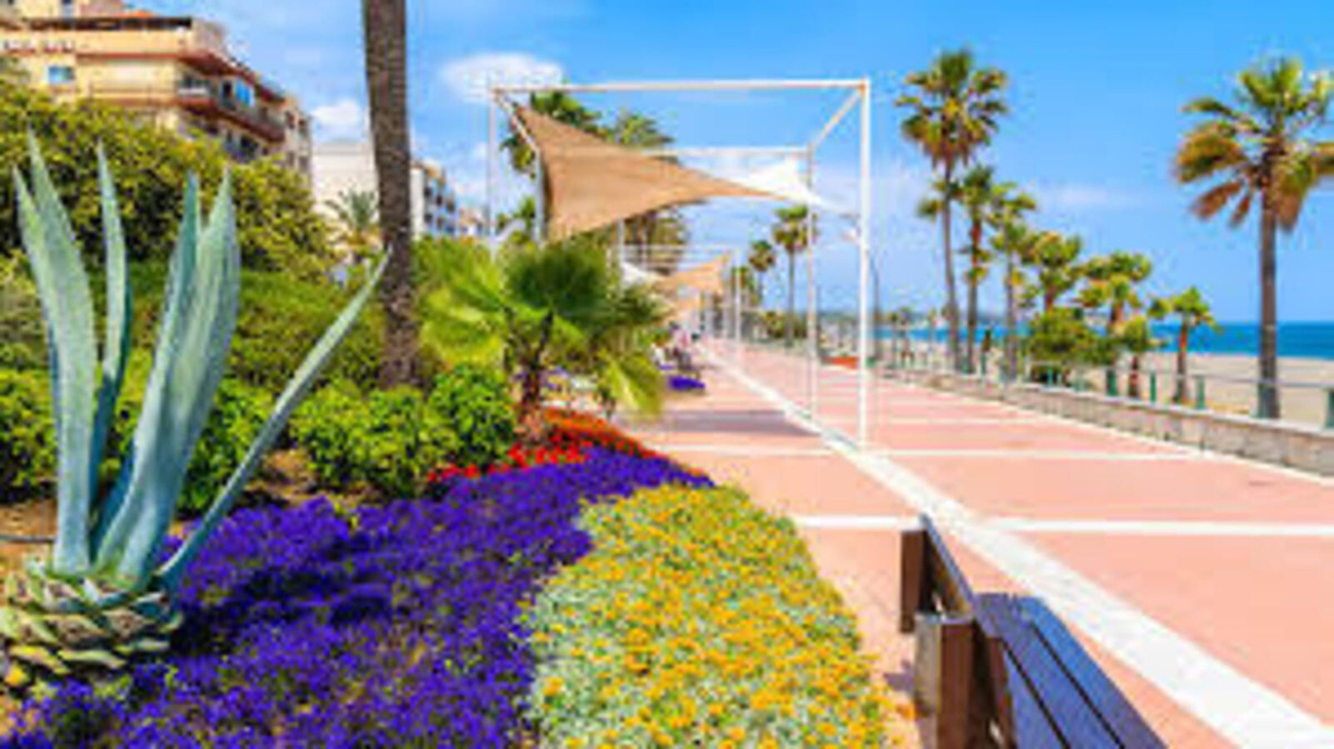 1 Bed, 1 Bath, ApartmentFor Sale, Estepona, Malaga