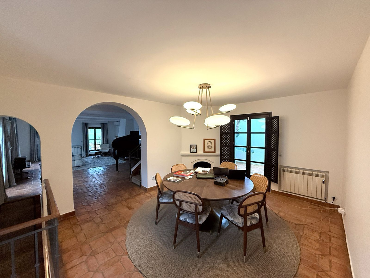 4 Bed, 4 Bath, HouseFor Sale, Marbella, Malaga