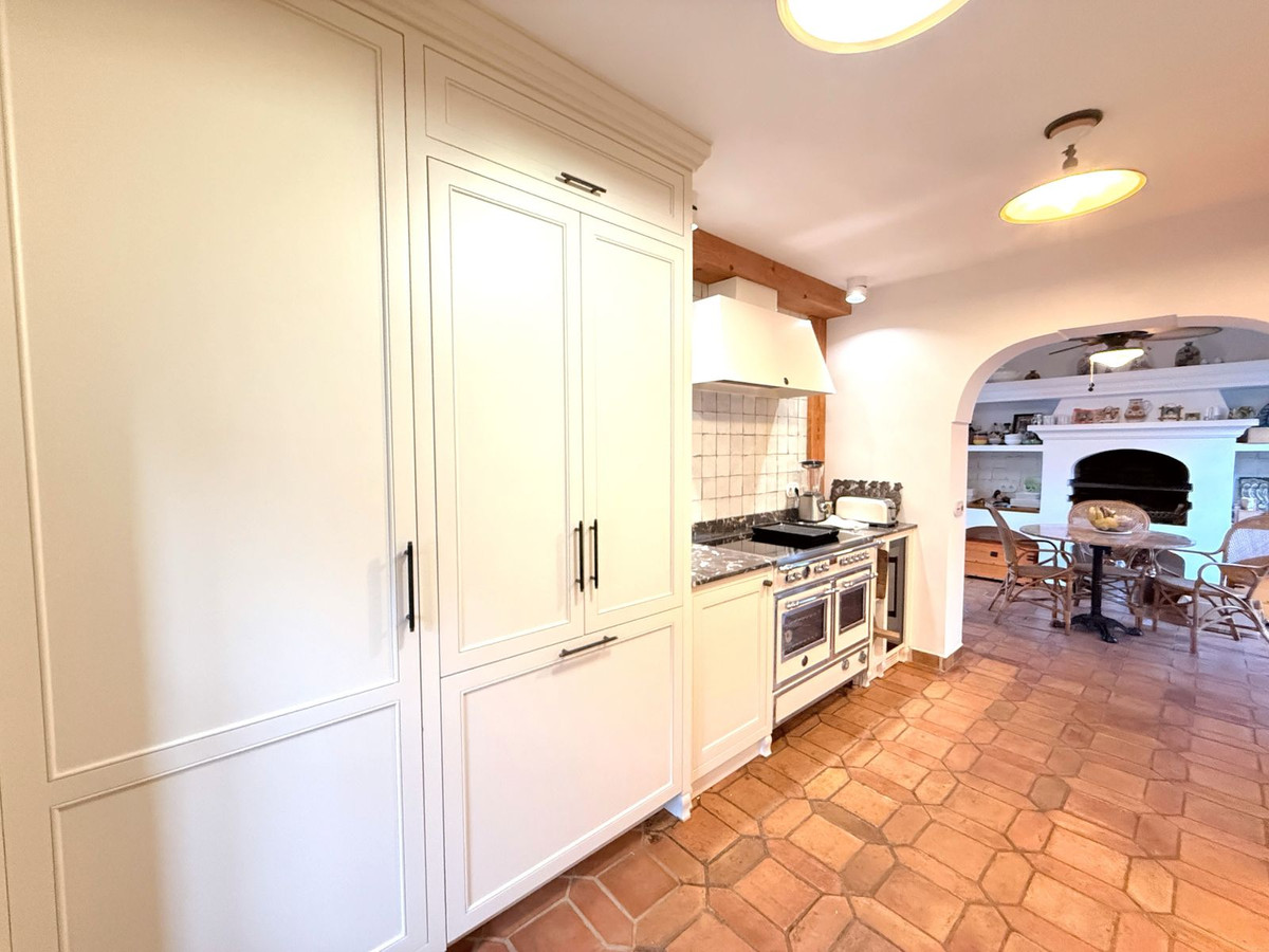 4 Bed, 4 Bath, HouseFor Sale, Marbella, Malaga