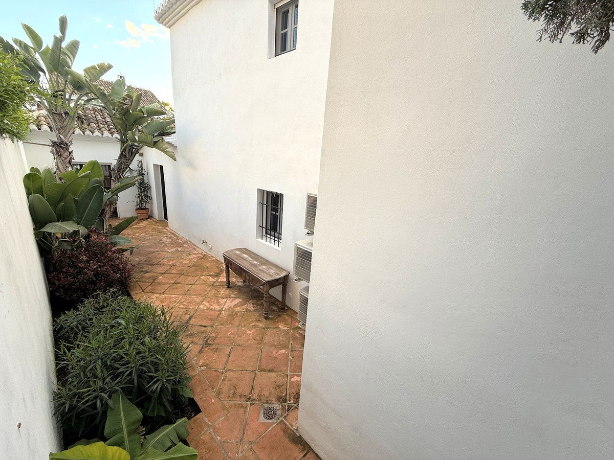 4 Bed, 4 Bath, HouseFor Sale, Marbella, Malaga