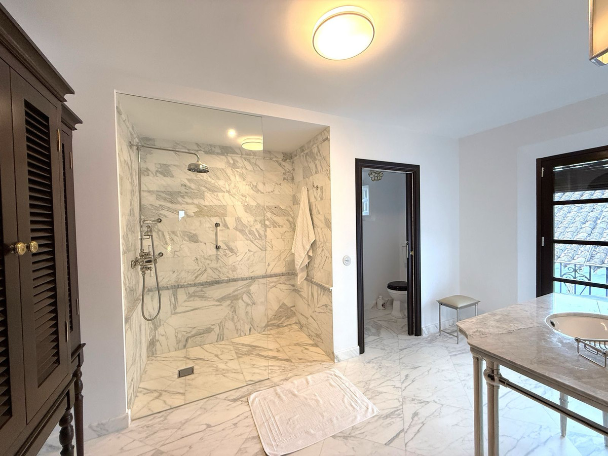 4 Bed, 4 Bath, HouseFor Sale, Marbella, Malaga