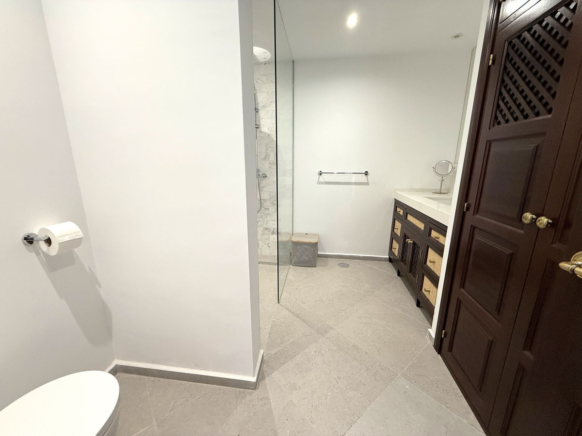 4 Bed, 4 Bath, HouseFor Sale, Marbella, Malaga