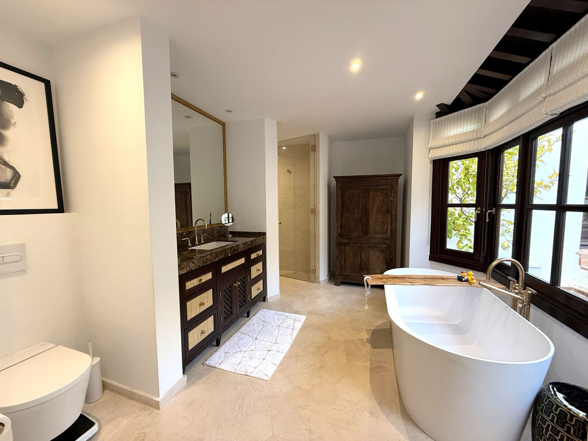 4 Bed, 4 Bath, HouseFor Sale, Marbella, Malaga