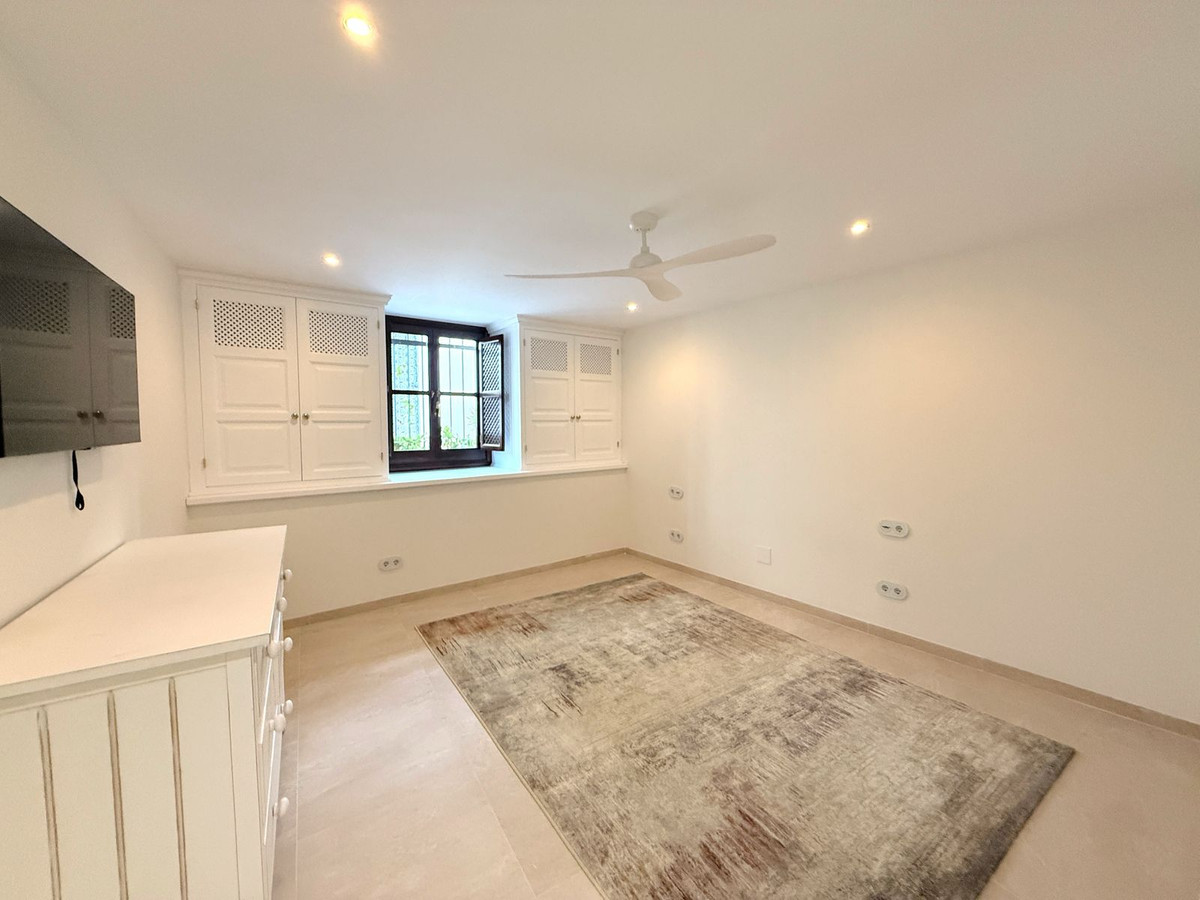 4 Bed, 4 Bath, HouseFor Sale, Marbella, Malaga