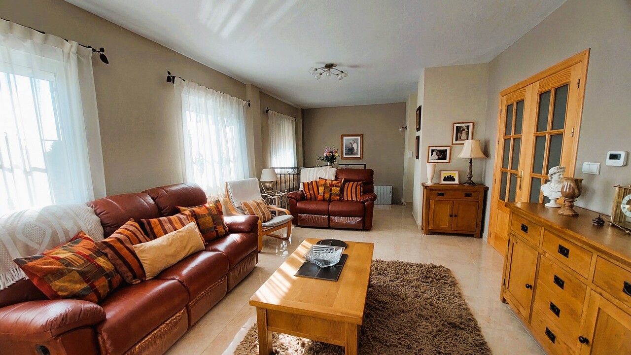 5 Bed, 2 Bath, HouseFor Sale, Totana, Murcia