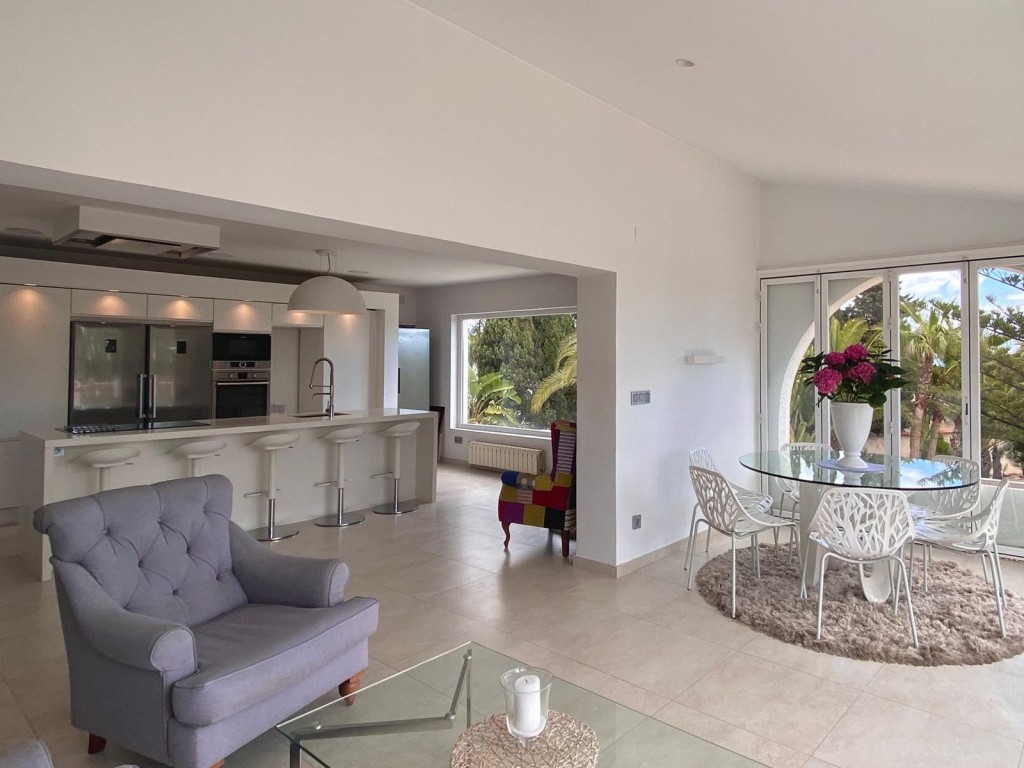 5 Bed, 3 Bath, HouseFor Sale, La Nucia, Alicante