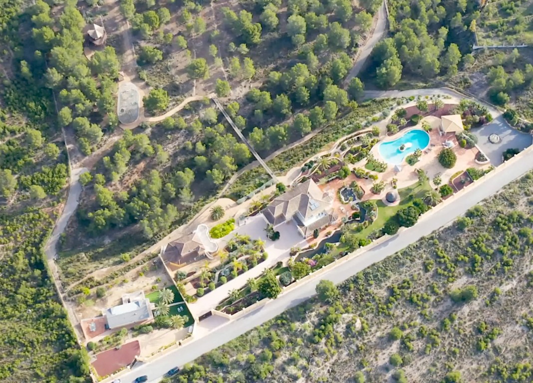 7 Bed, 5 Bath, HouseFor Sale, La Nucia, Alicante
