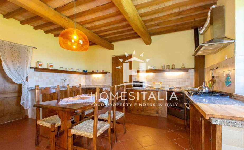 4 Bed, 4 Bath, HouseFor Sale, San Casciano dei Bagni, Siena, Tuscany
