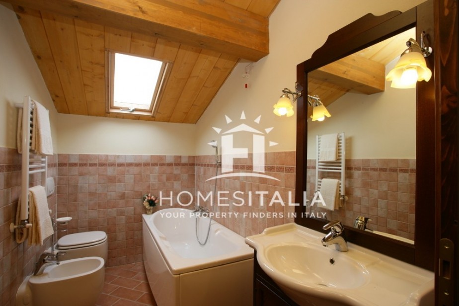 12 Bed, 9 Bath, HouseFor Sale, Piancastagnaio, Siena, Tuscany