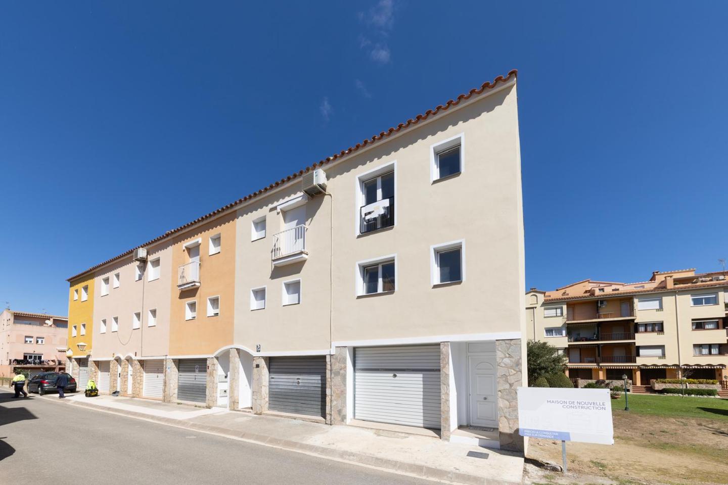 3 Bed, 2 Bath, HouseFor Sale, Empuriabrava, Girona, 17487