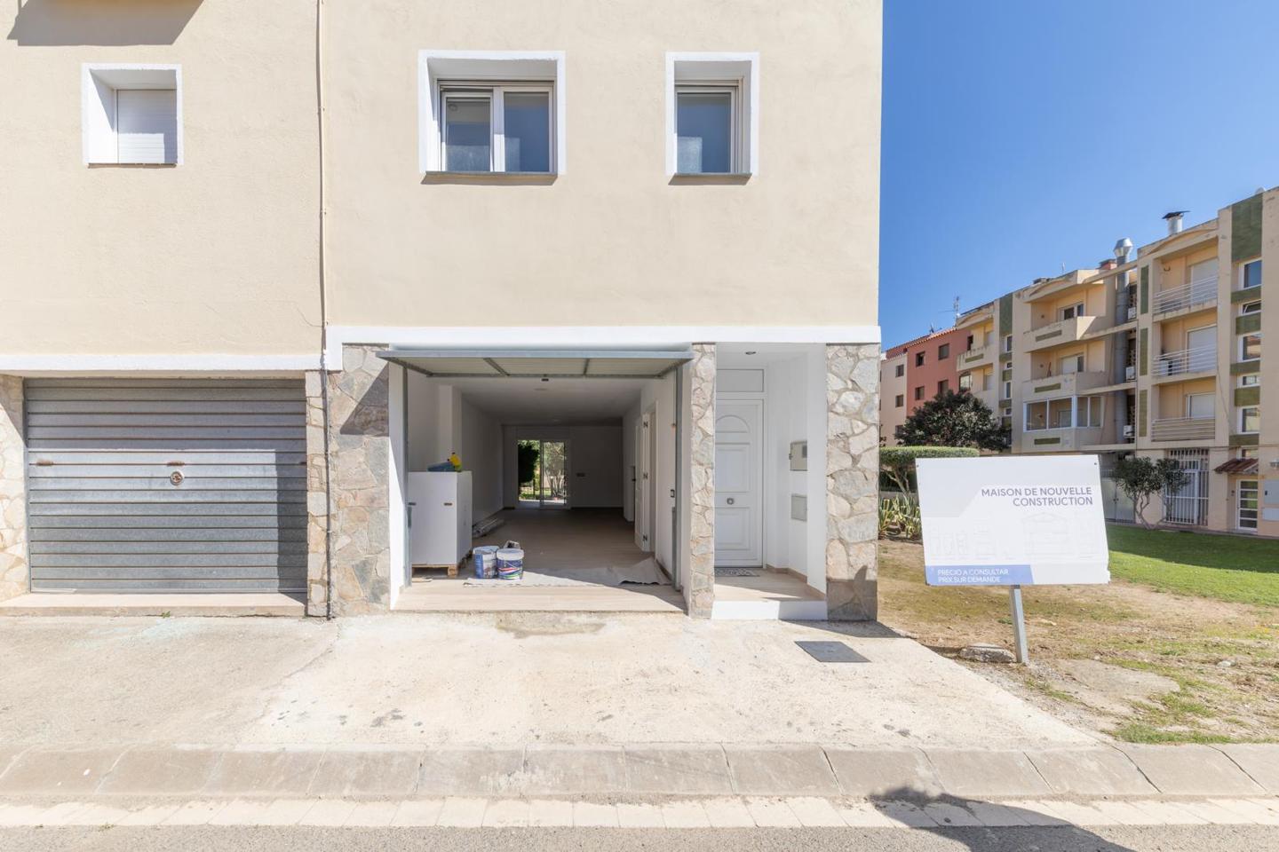 3 Bed, 2 Bath, HouseFor Sale, Empuriabrava, Girona, 17487