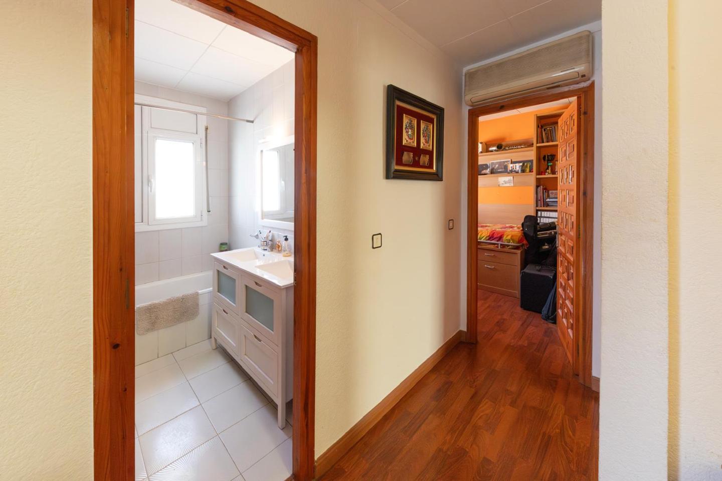 5 Bed, 2 Bath, HouseFor Sale, Empuriabrava, Girona, 17487