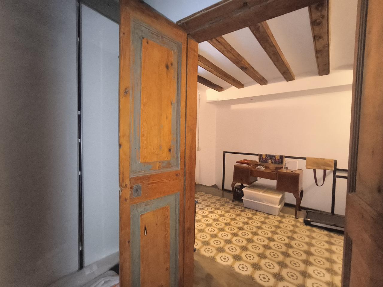 4 Bed, 4 Bath, ApartmentFor Sale, Barcelona, Barcelona, 08001