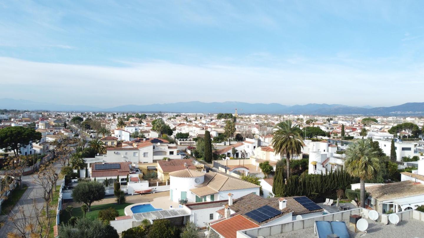 5 Bed, 5 Bath, HouseFor Sale, Empuriabrava, Girona, 17487