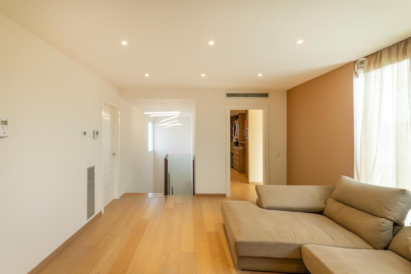 5 Bed, 5 Bath, HouseFor Sale, Empuriabrava, Girona, 17487 5 Bed, 5 Bath, HouseFor Sale, Empuriabrava, Girona, 17487