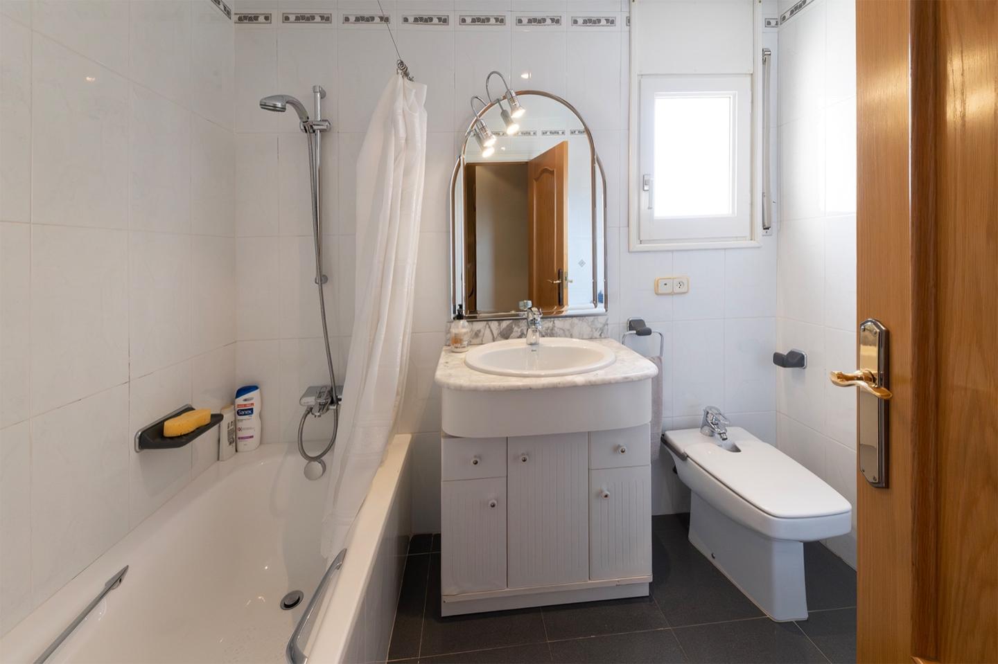 4 Bed, 3 Bath, HouseFor Sale, Roses, Girona, 17480 4 Bed, 3 Bath, HouseFor Sale, Roses, Girona, 17480