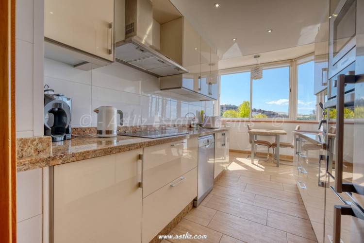 3 Bed, 2 Bath, ApartmentFor Sale, Urb Playa de la Arena, Playa De La Arena