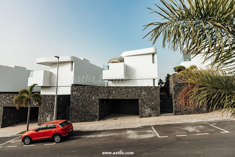 4 Bed, 4 Bath, HouseFor Sale, Callao Salvaje, Callao Salvaje