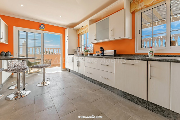 3 Bed, 3 Bath, HouseFor Sale, Callao Salvaje, Callao Salvaje