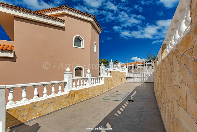 3 Bed, 3 Bath, HouseFor Sale, Callao Salvaje, Callao Salvaje