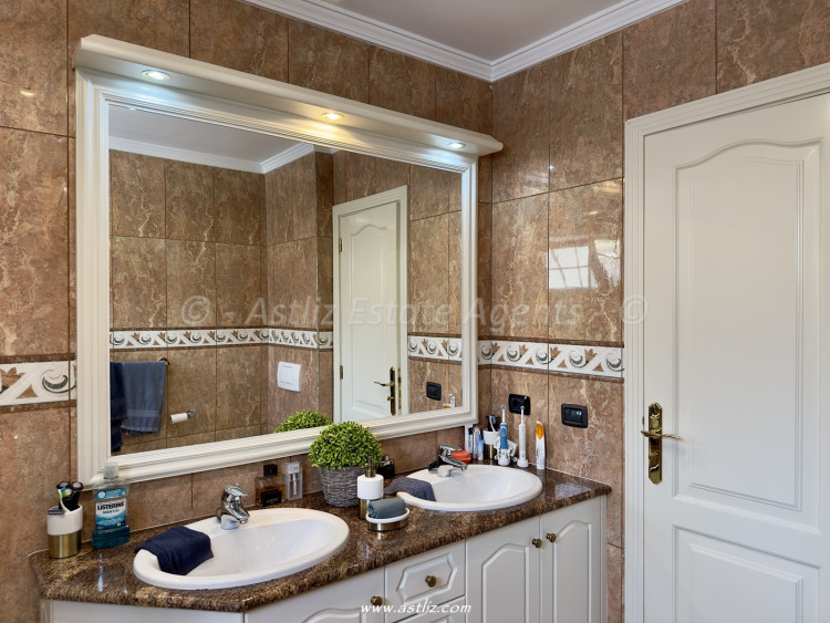 4 Bed, 3 Bath, HouseFor Sale, El Galeon, Adeje