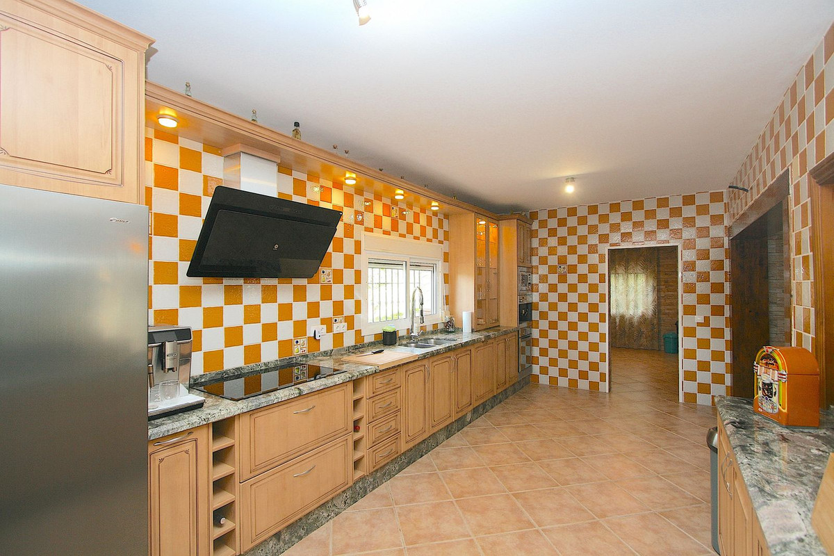 8 Bed, 5 Bath, HouseFor Sale, Alhaurin el Grande, Malaga