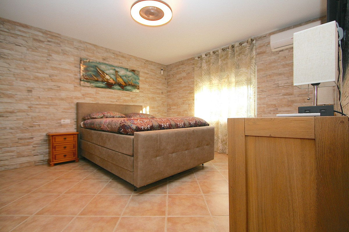 8 Bed, 5 Bath, HouseFor Sale, Alhaurin el Grande, Malaga