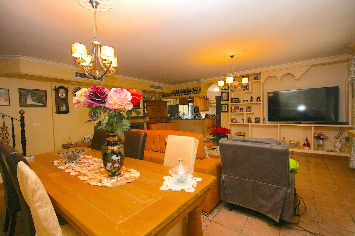 8 Bed, 5 Bath, HouseFor Sale, Alhaurin el Grande, Malaga