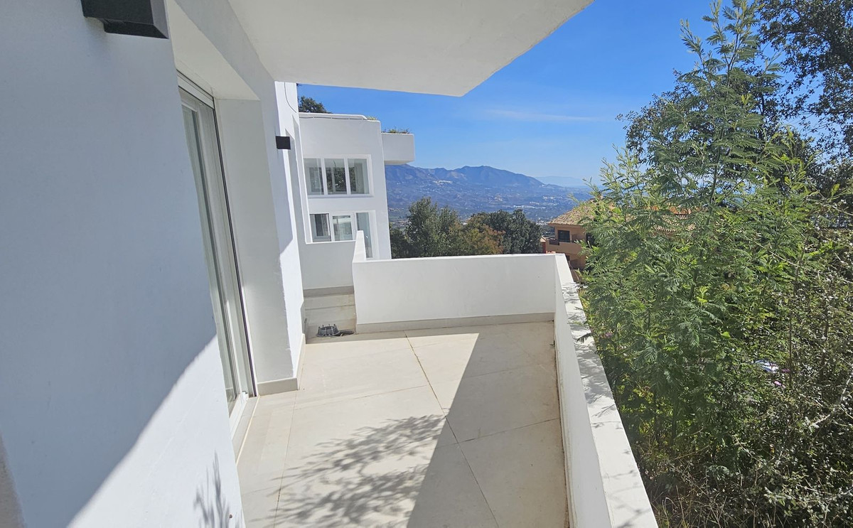 3 Bed, 3 Bath, ApartmentFor Sale, La Mairena, Malaga