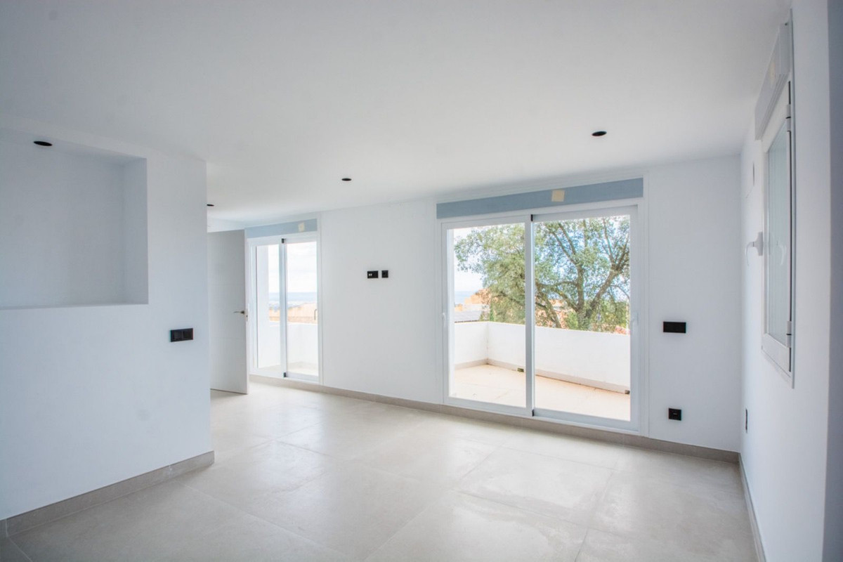 3 Bed, 3 Bath, ApartmentFor Sale, La Mairena, Malaga