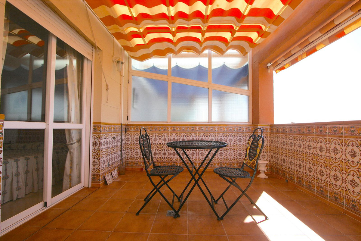 4 Bed, 2 Bath, ApartmentFor Sale, Fuengirola, Malaga