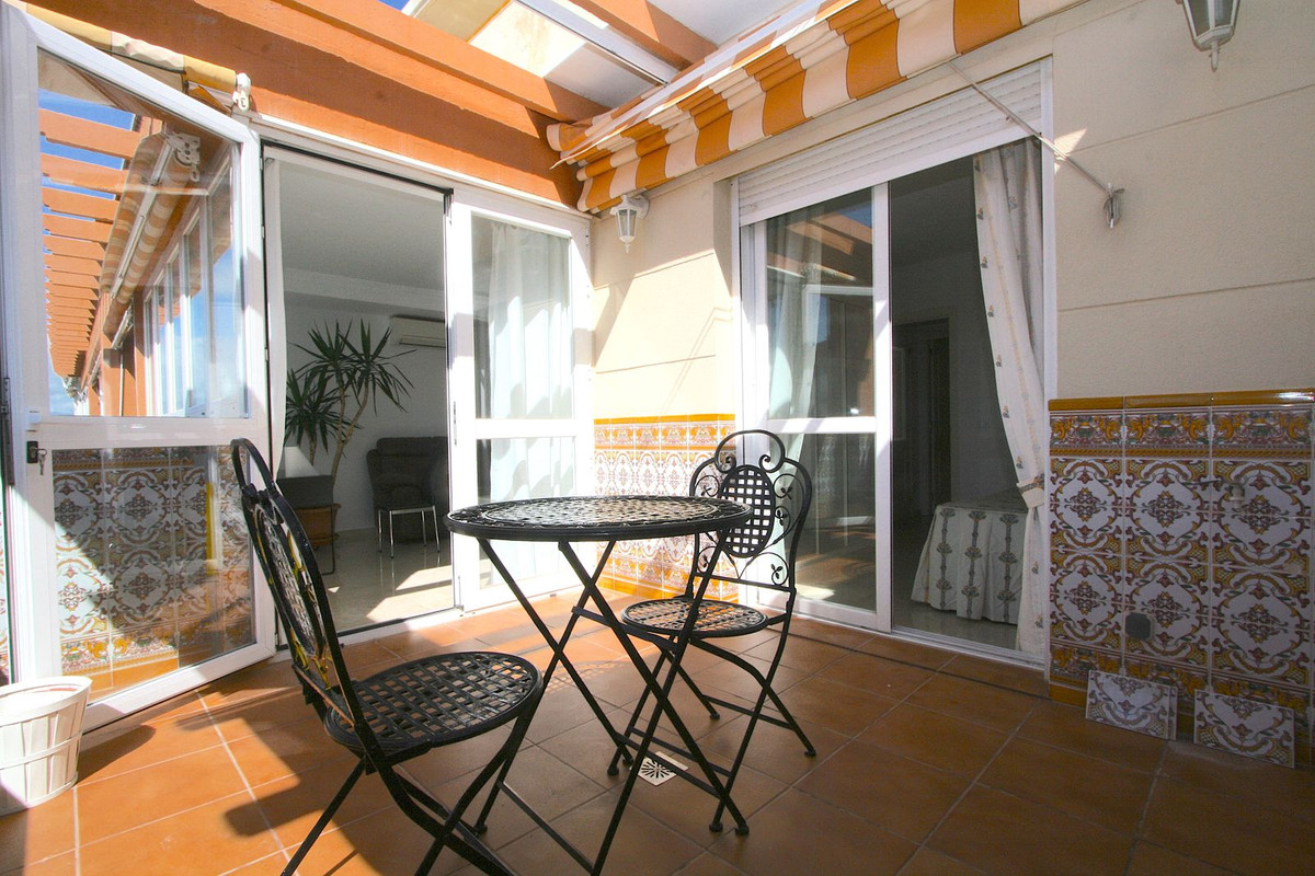 4 Bed, 2 Bath, ApartmentFor Sale, Fuengirola, Malaga