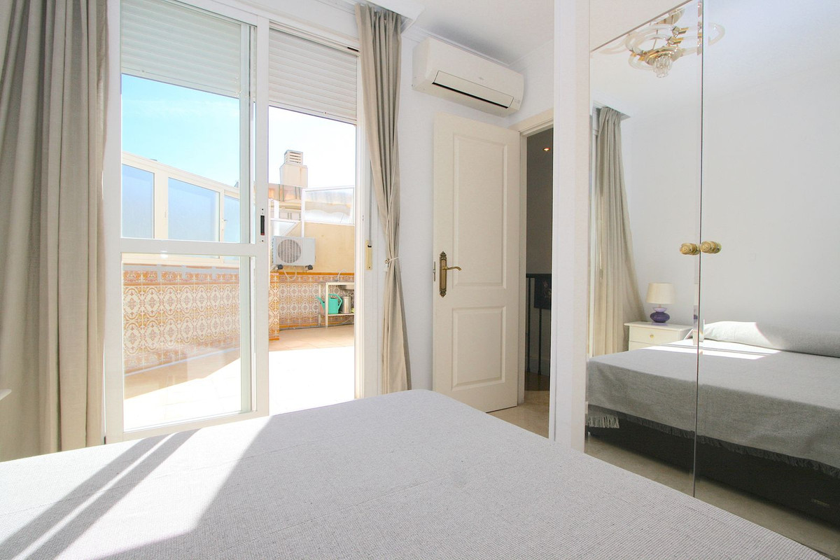 4 Bed, 2 Bath, ApartmentFor Sale, Fuengirola, Malaga