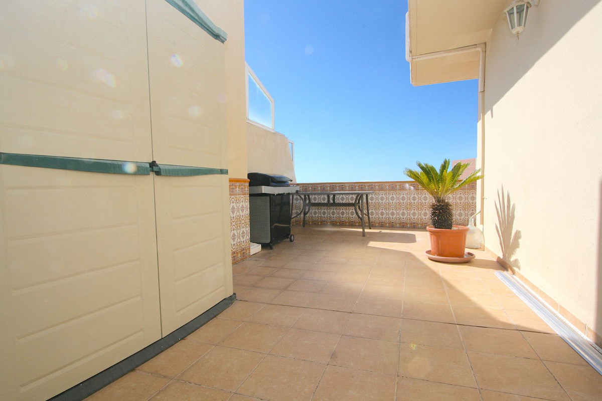 4 Bed, 2 Bath, ApartmentFor Sale, Fuengirola, Malaga