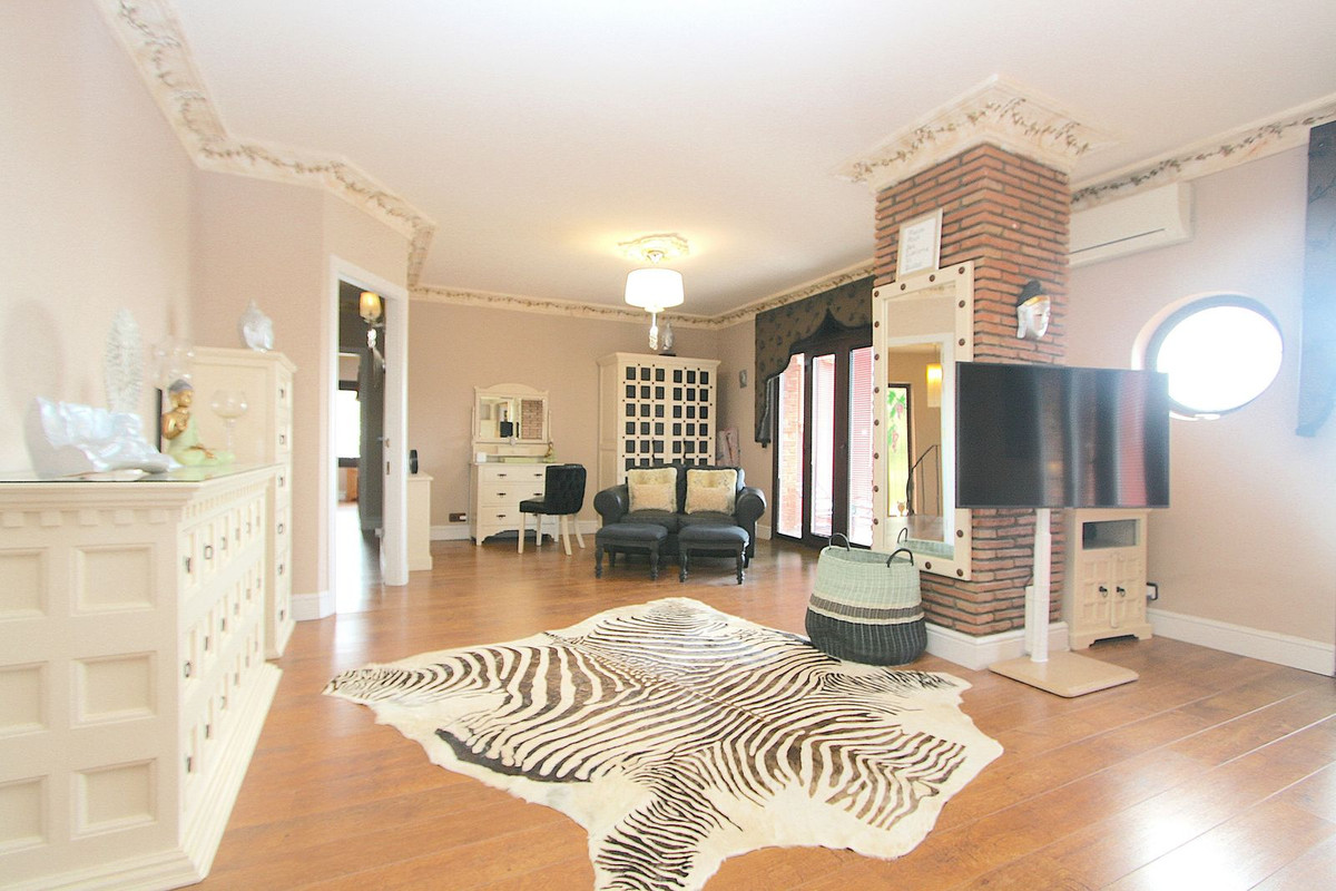 7 Bed, 6 Bath, HouseFor Sale, Benalmadena Costa, Malaga