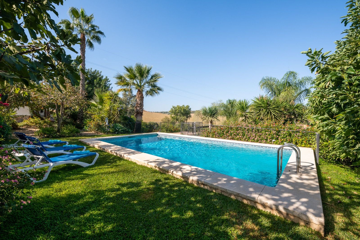 4 Bed, 3 Bath, HouseFor Sale, Alhaurín de la Torre, Malaga