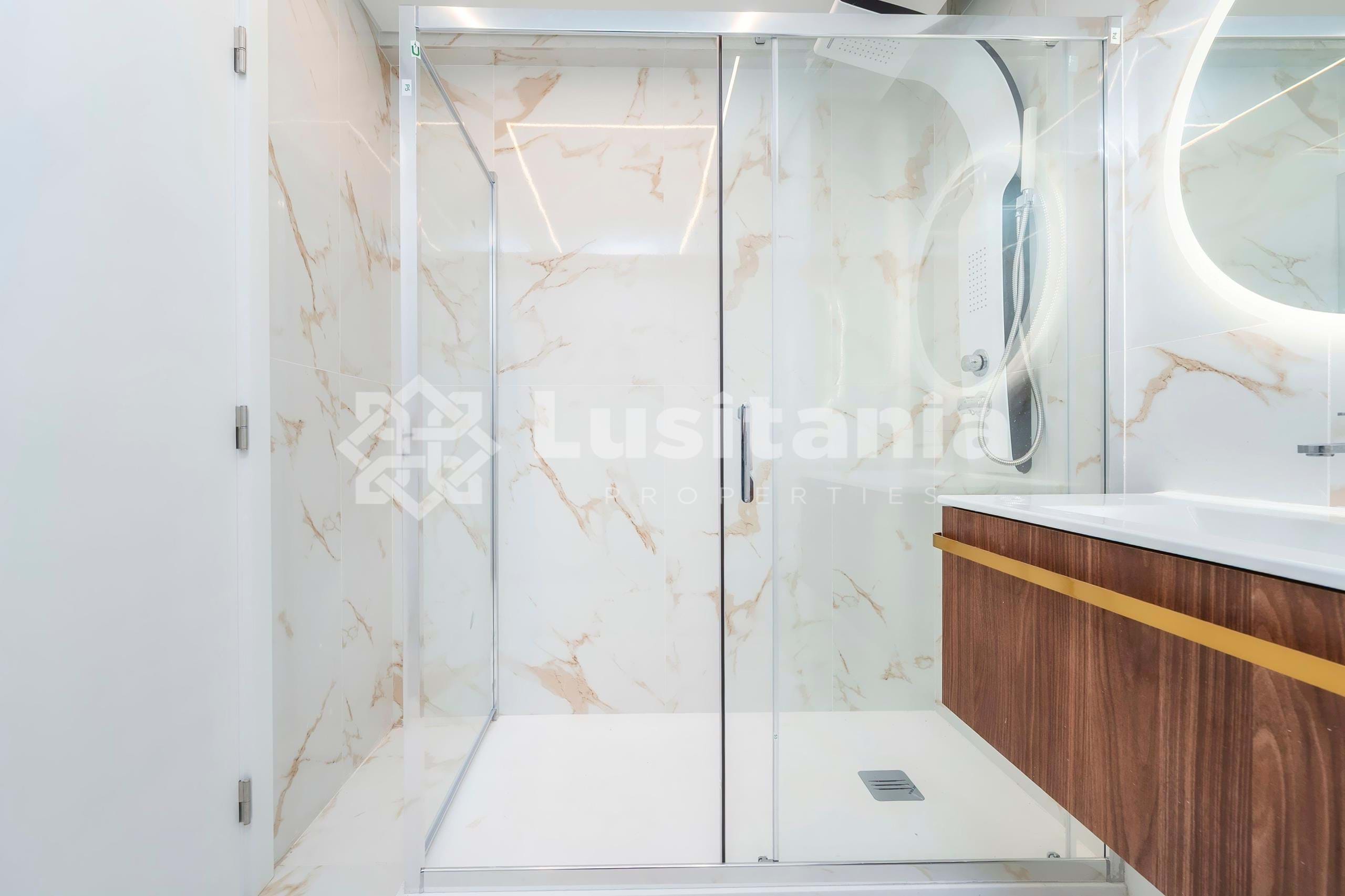 2 Bed, 2 Bath, ApartmentFor Sale, Quarteira, Loulé, Faro, 8125-159