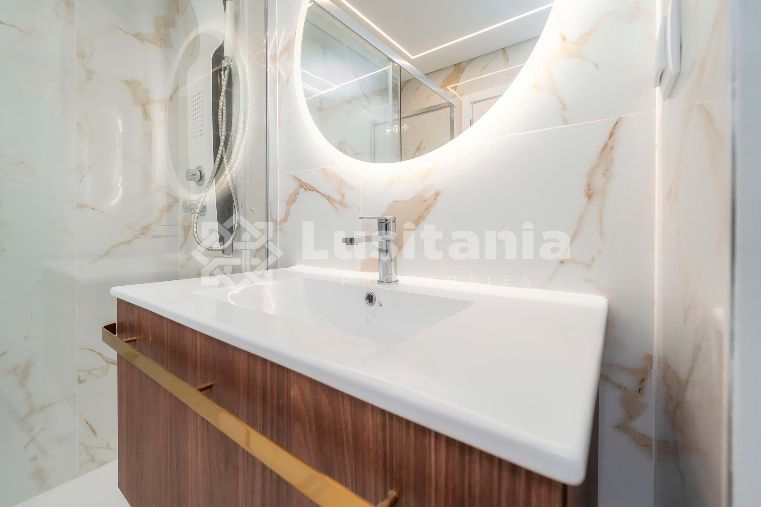 2 Bed, 2 Bath, ApartmentFor Sale, Quarteira, Loulé, Faro, 8125-159