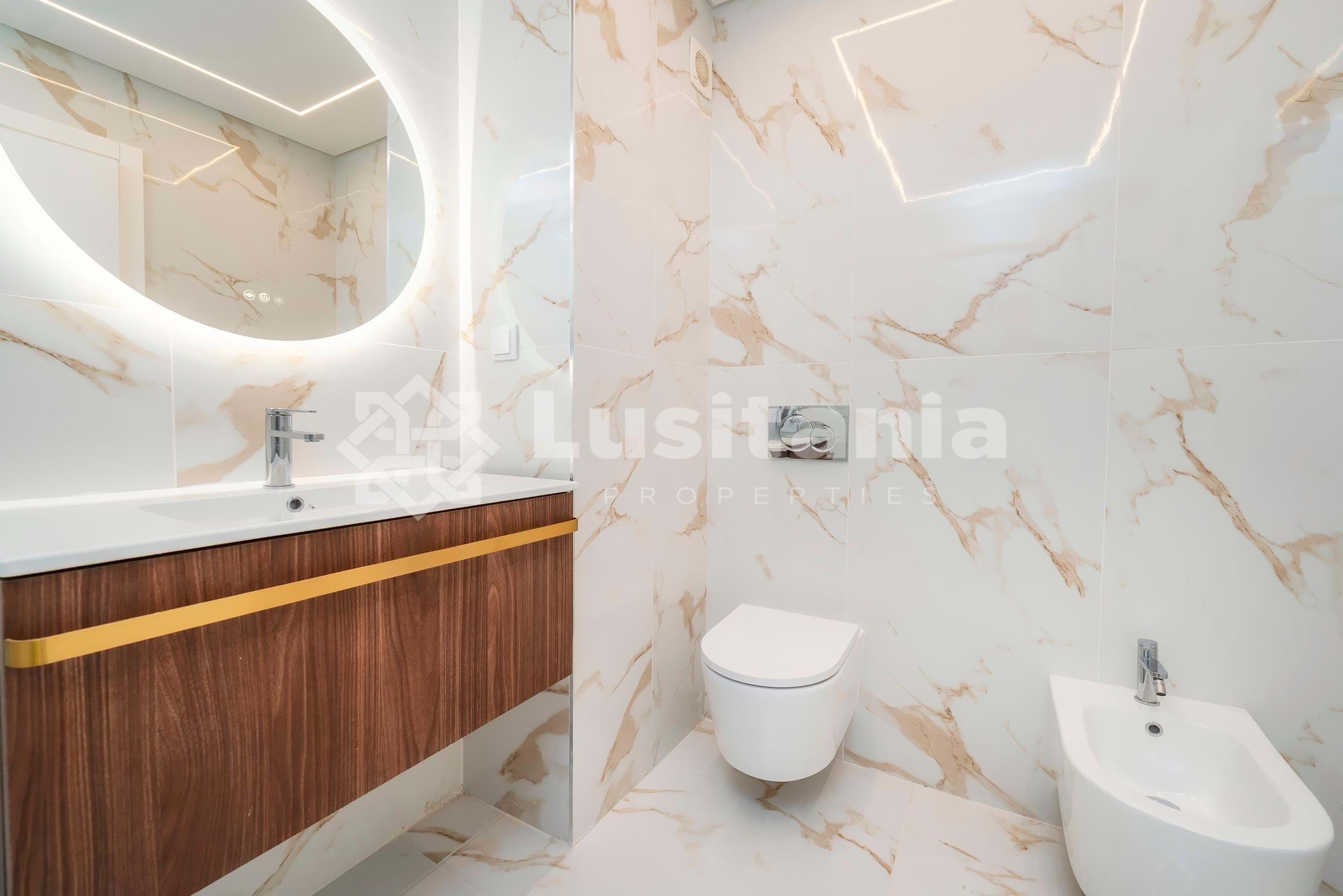 2 Bed, 2 Bath, ApartmentFor Sale, Quarteira, Loulé, Faro, 8125-159