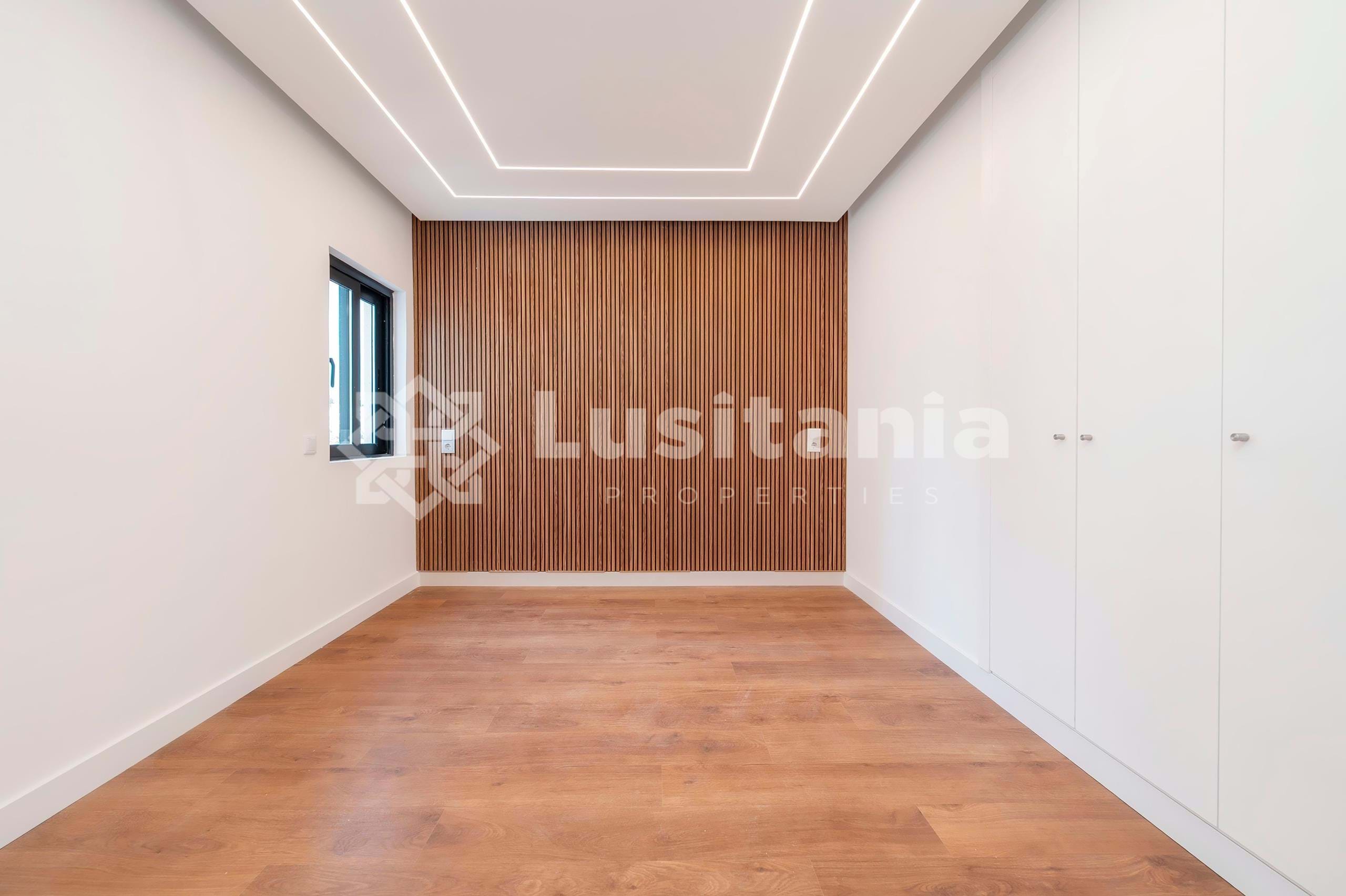 2 Bed, 2 Bath, ApartmentFor Sale, Quarteira, Loulé, Faro, 8125-159