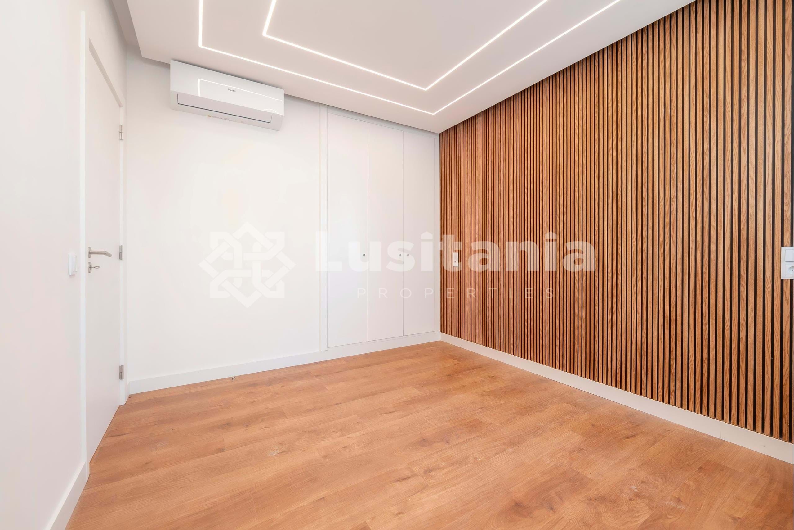 2 Bed, 2 Bath, ApartmentFor Sale, Quarteira, Loulé, Faro, 8125-159